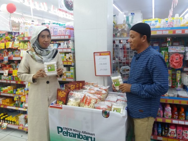 Produksi Kripik Bayam dipasarkan di Toko Modern, Elsa Snack Usaha Rumahan Asal Pekanbaru