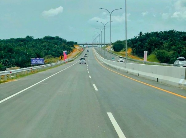 Ruas tol Pekanbaru - Dumai.
