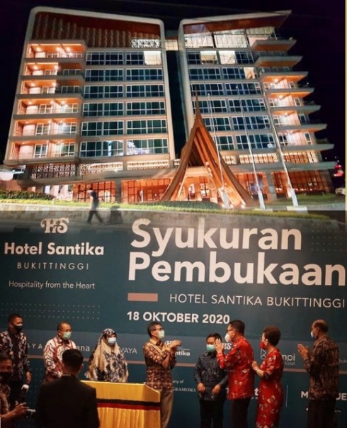 Acara syukuran pembukaan hotel Santika Bukittinggi pada Ahad (18/10/2020).