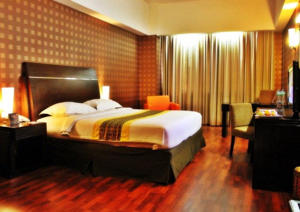 Dok Grand Elite Hotel.