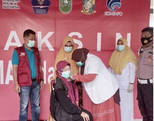 Penyelenggaraan Vaksinasi Tahap Dua di Kampar, Kadiskes Yakinkan Agar Masyarakat Tidak Ragu