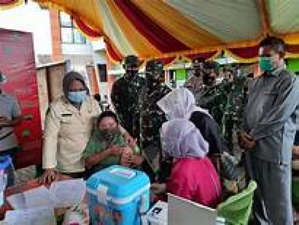 Orang Tua Siswa jadi Sasaran Vaksin di Kabupaten Kuansing Riau