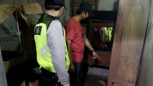 Dendam Pribadi Dengan Orang Tua, Seorang Wanita Remaja Diculik dan Diikat di Sebuah Rumah Dendam Pribadi Dengan Orang Tua, Seorang Wanita Remaja Diculik dan Diikat di Sebuah Rumah