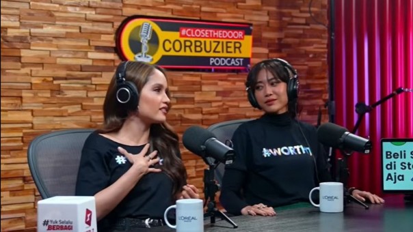Cara Cinta Laura Dampingi Widy Vierra Ceritakan Pelecehan Seksual Membuat Warganet Tersentuh Cara Cinta Laura Dampingi Widy Vierra Ceritakan Pelecehan Seksual Membuat Warganet Tersentuh