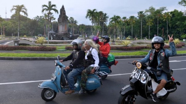 Bali Akan Tetapkan Jalur Khusus Sepeda Motor Listrik di Area Lokasi Wisata Bali Akan Tetapkan Jalur Khusus Sepeda Motor Listrik di Area Lokasi Wisata