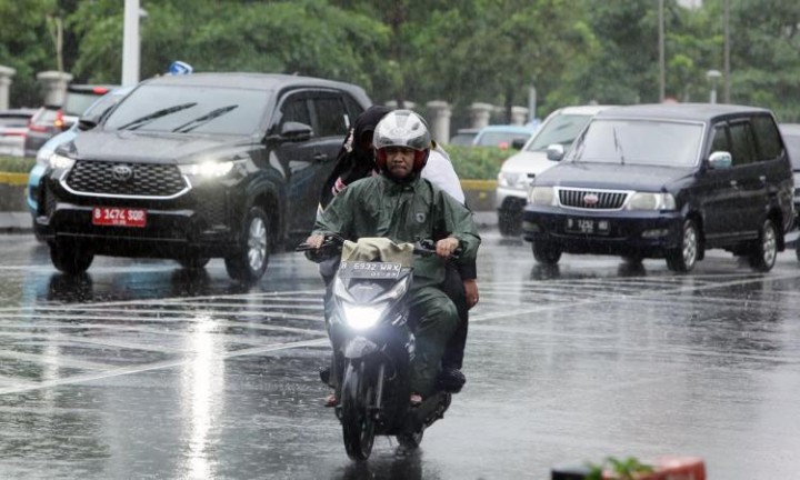 Info BMKG Cuaca Tangerang Hari Ini Per Jam Kamis 25 April 2024  Hujan Pol