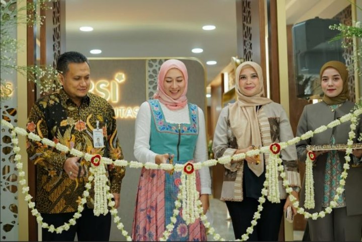 Tingkatkan Layanan Wealth Management Syariah BSI Resmikan Outlet BSI Prioritas di Surabaya   Pondok Indah