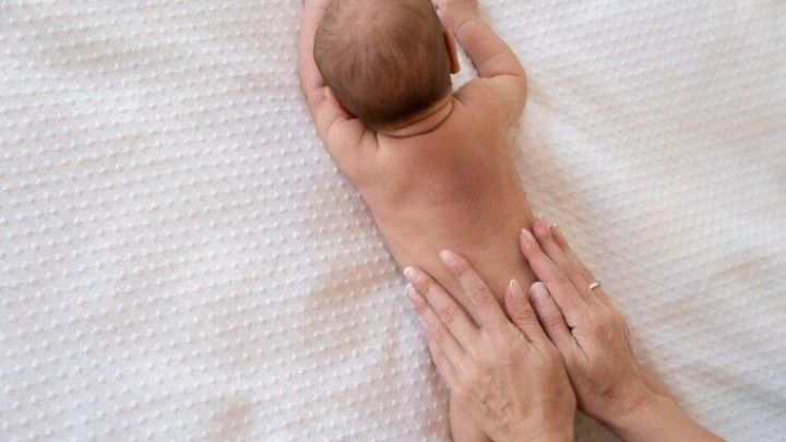 6 Manfaat Pijat Bayi yang Jarang Disadari, Dukung Perkembangan Si Kecil hingga Bagus untuk Otak